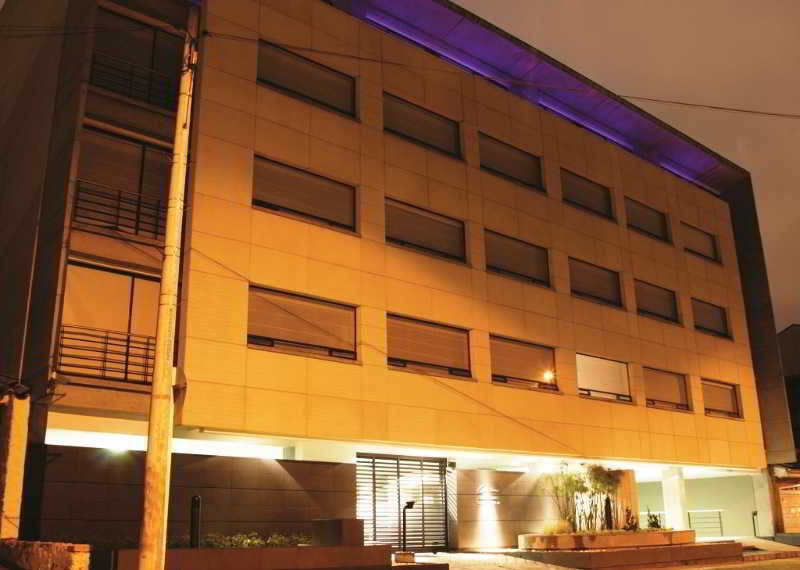 Travelers Obelisco Apartamentos Bogotá Exteriör bild