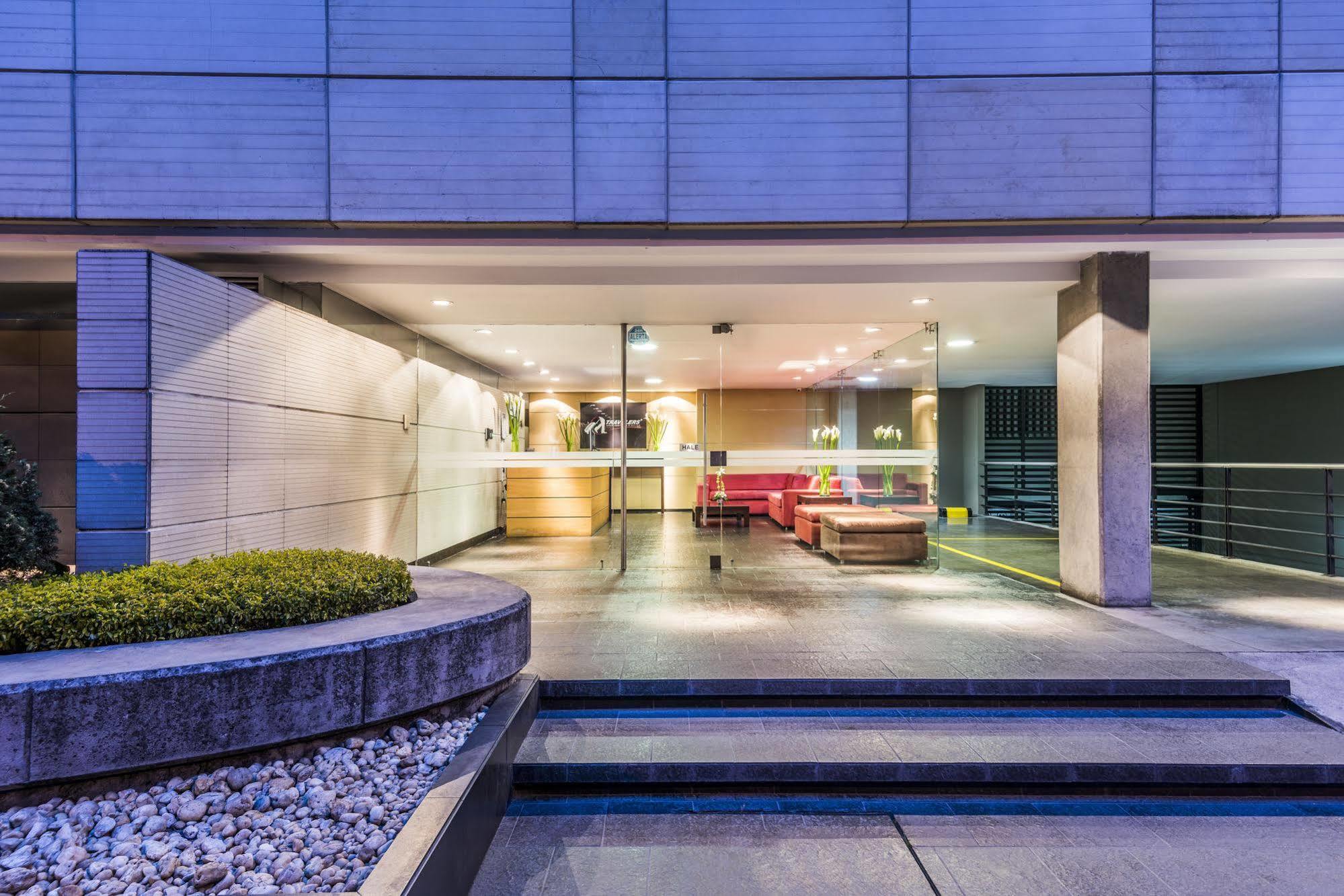 Travelers Obelisco Apartamentos Bogotá Exteriör bild